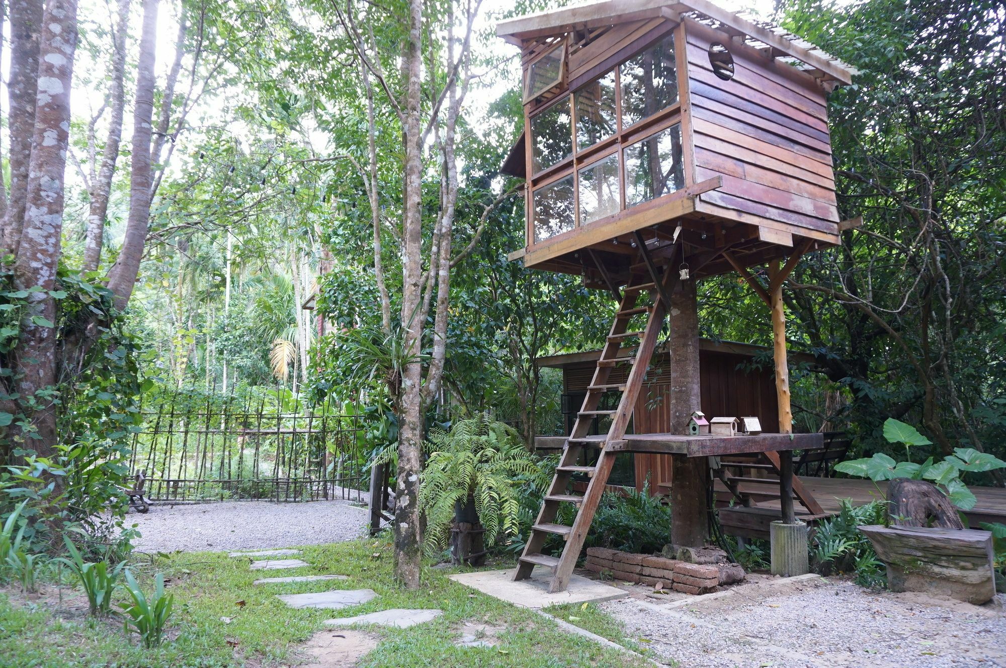 Вилла Bannaimong Treehouse Ранонг Экстерьер фото